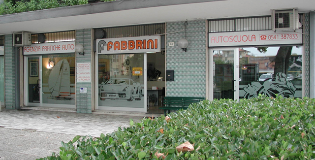 Vetrine FABBRINI Autoscuola - Clicca l'immagine per chiudere